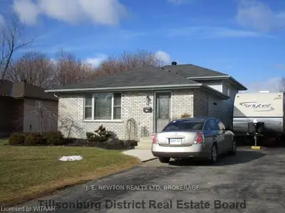 54 Van Norman Drive, Tillsonburg, On N4g 4t1