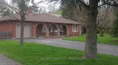 6 Beth Court, Tillsonburg, On N4g 4n8