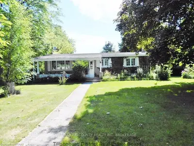 30 Charlotte Avenue, Tillsonburg, On N4g 4c2