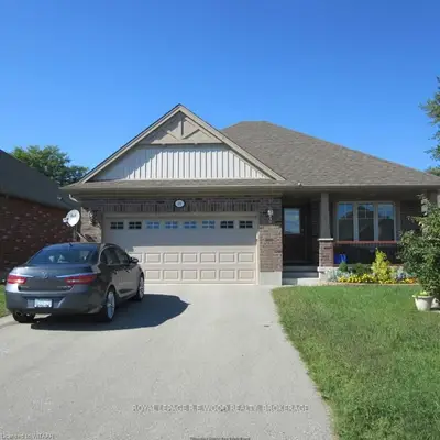 24 Park Place, Tillsonburg, On N4g 0b8