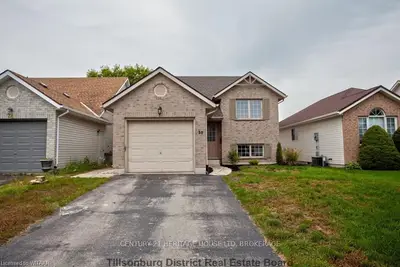 30 Magnolia Drive, Tillsonburg, On N4g 5n9