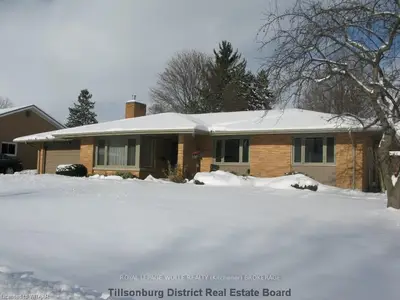 30 Parkwood Drive, Tillsonburg, On N4g 2b9