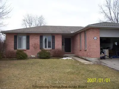 30 Adams Avenue, Tillsonburg, On N4g 5b3