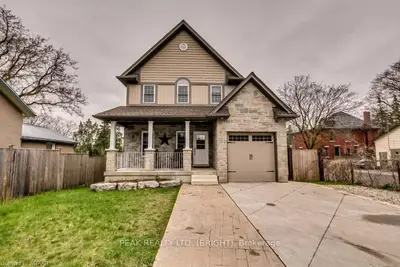 15 Hall Street, North Dumfries, On N0b 1e0