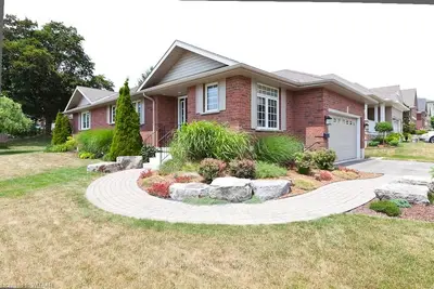 37 James Avenue, Tillsonburg, On N4g 1a3