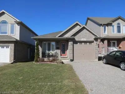 25 Langrell Avenue, Tillsonburg, On N4g 5x8