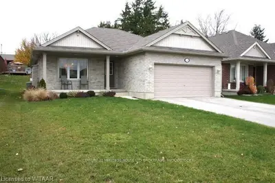 4 Park Place, Tillsonburg, On N4g 0b8