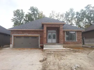 52 William Street, Tillsonburg, On N4g 1l8