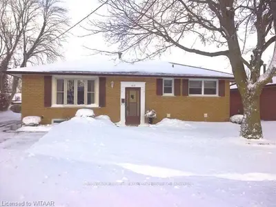 1013 Warwick Street, Woodstock, On N4s 4s3