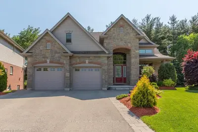 37 Wendy Calder Place, Woodstock, On N4t 1t4