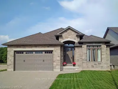 112 Ottawa Avenue, Woodstock, On N4t 0b5