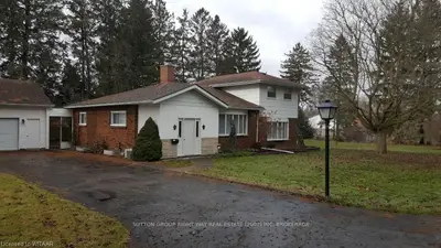 633 Devonshire Avenue, Woodstock, On N4s 5p9