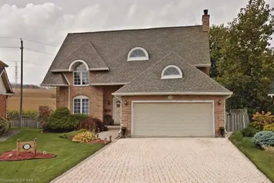 26 Glen Abbey Court, Woodstock, On N4s 8s8