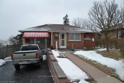 53 Clarke Street N, Woodstock, On N4s 7m4
