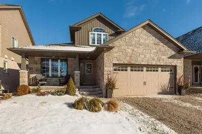 672 Normandy Drive, Woodstock, On N4t 0b6