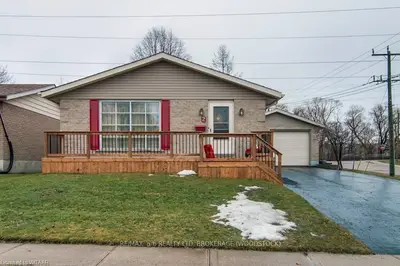 2 Bernadette Place, Woodstock, On N4s 8m5