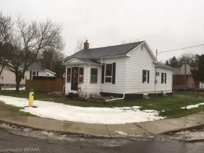 105 Beale Street, Woodstock, On N4s 6x6