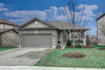25 Woodhatch Crescent, Ingersoll, On N5c 0a2