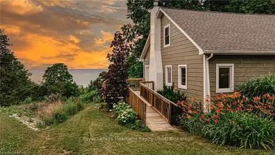 Detached in Bluewater