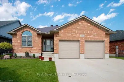 Detached in St. Marys