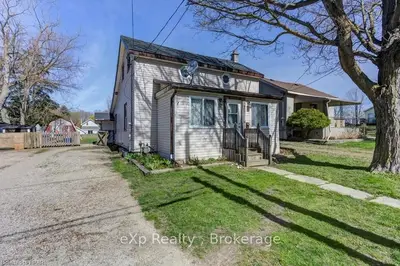 122 Fulton Street, Central Huron, On N0m 1l0