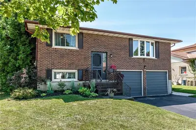 Detached in Stratford