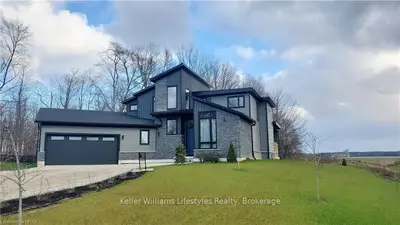 Detached in Bluewater