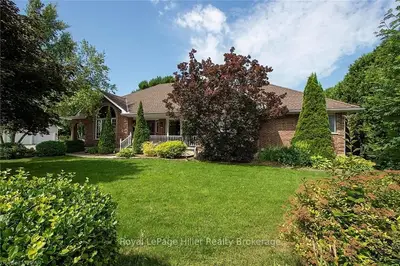 Detached in South Huron