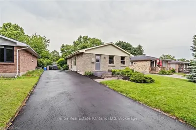 27 Hines Crescent, London South, On N6c 3a2