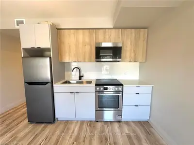 Condo Townhouse in Stratford
