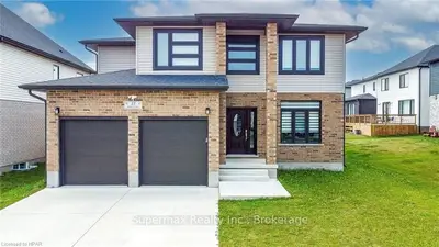 Detached in Middlesex Centre