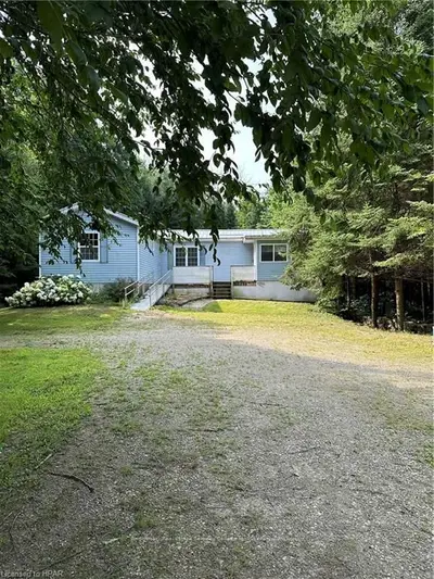 Detached in West Grey