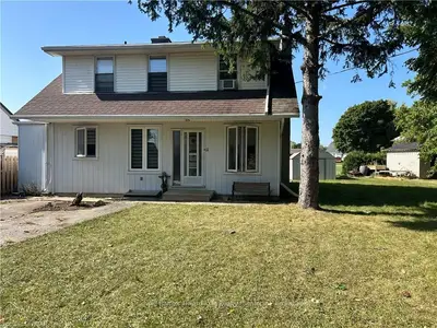 Detached in Huron East