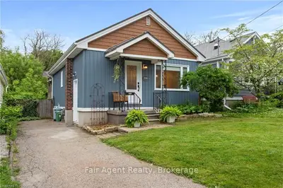 Detached in London South