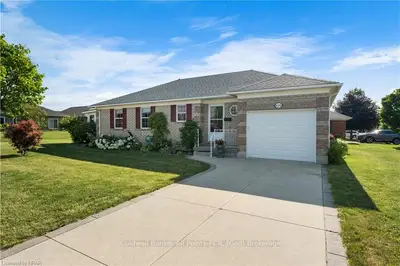 Detached in Goderich