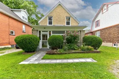 Detached in Stratford