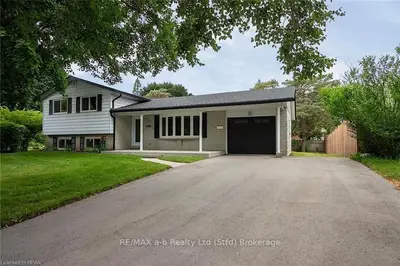 Detached in Waterloo