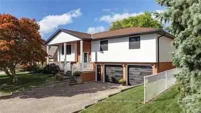 Detached in Goderich