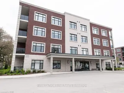 Condo Apartment in Stratford
