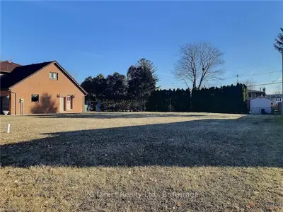 5758 Bagley Avenue, Lasalle, On N9h 1p1