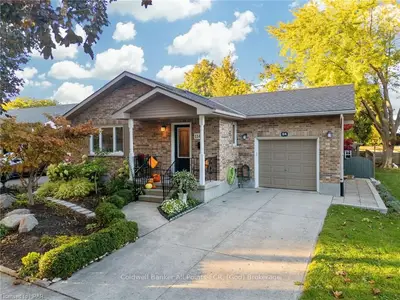 Detached in Goderich