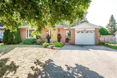 105 Whitelock Street, Stratford, On N5a 1t2