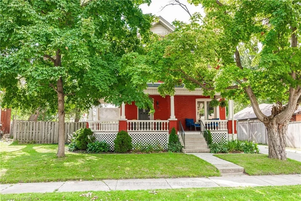 Detached in Stratford