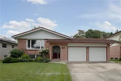 Detached in Stratford