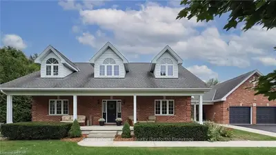 Detached in Bluewater