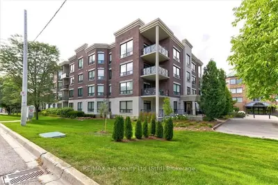 Condo Apartment in Stratford