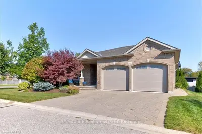 Detached in Stratford