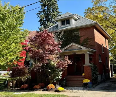 Detached in Stratford