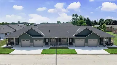 28 Silver Creek Road, Huron East, On N0k 1w0
