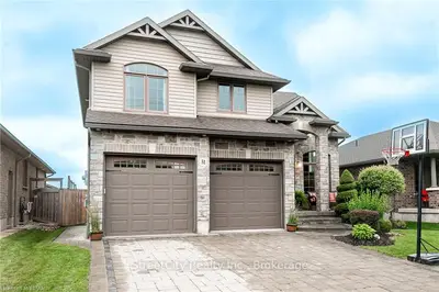 Detached in Stratford